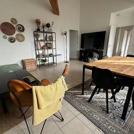 Spacious Flat With Terrace Apartament *